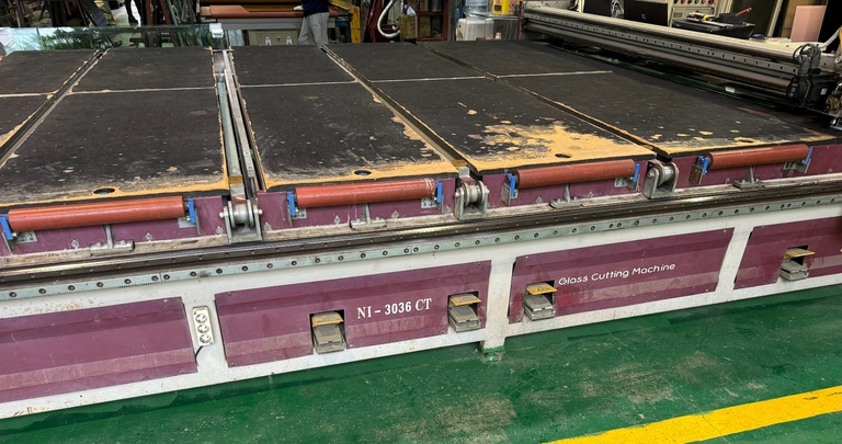 유리 자동 재단기